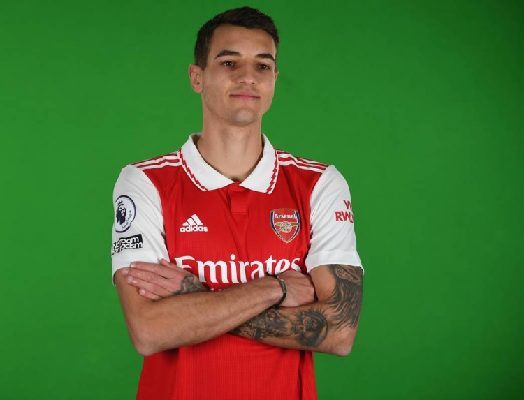 华体会网址-记者：波尔图对签下基维奥尔充满信心，转会费超2500万欧